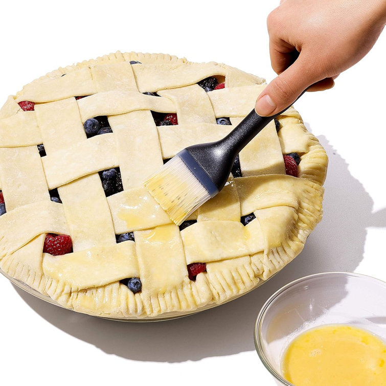 https://assets.wfcdn.com/im/83170988/resize-h755-w755%5Ecompr-r85/2582/258210832/OXO+Good+Grips+Silicone+Pastry+Brush.jpg