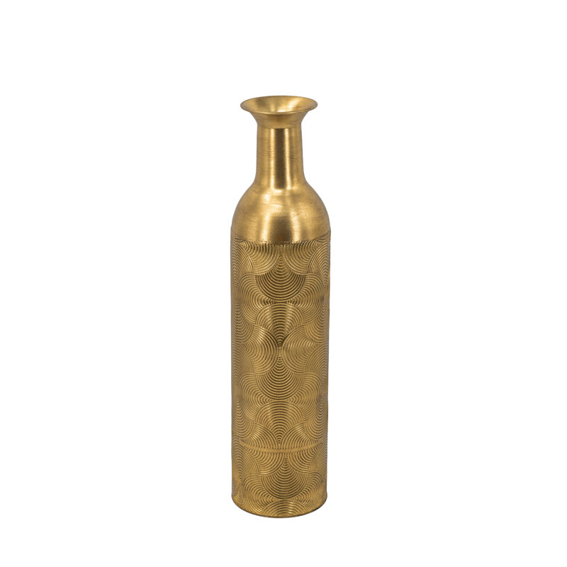  Vase en fer doré antique avec motif géométrique, 23.2" H x 5.5" W x 5.5" D