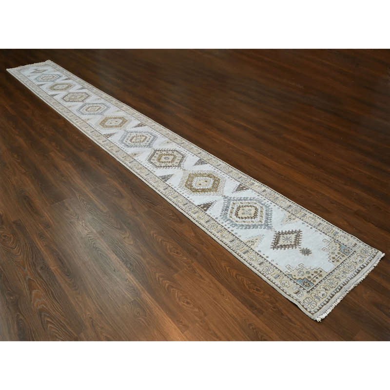 Tapis de couloir gris nouvel âge Burla en laine 2 pi 7 po x 19 pi 9 po Burla