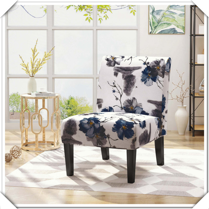 La chaise d'appoint chic ajoute du charme aux espaces de vie