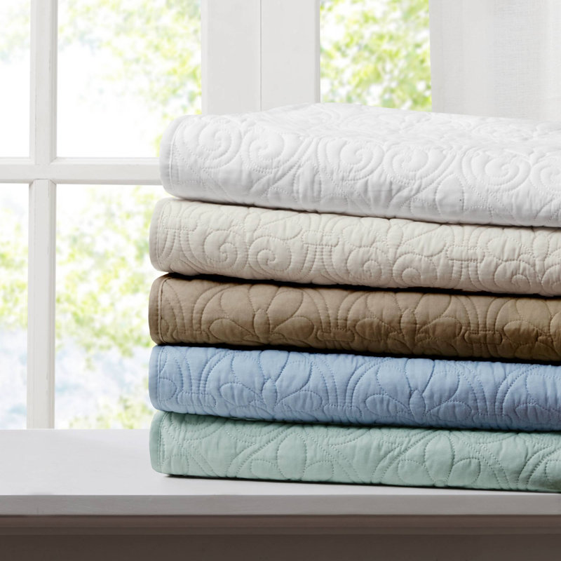 Quebec Oversized Quilted Throw, Khaki