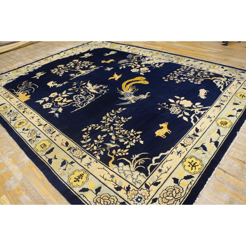 Hand Knotted Wool Area Rug in Blue