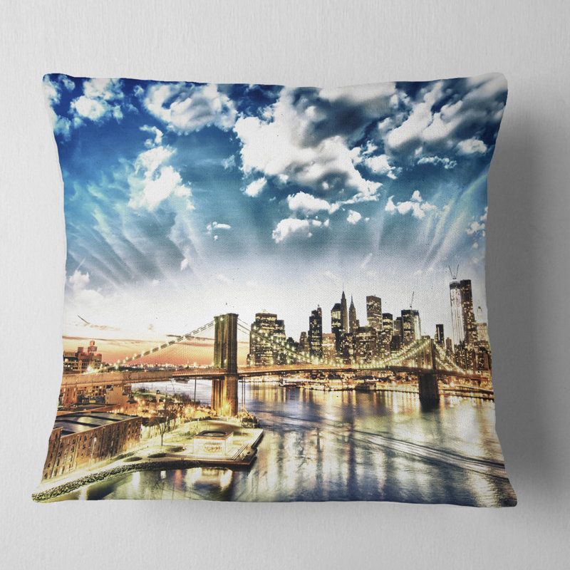 Coussin cityscape photo winter clouds over manhattan, 16 po x 1 po, Coussin décoratif