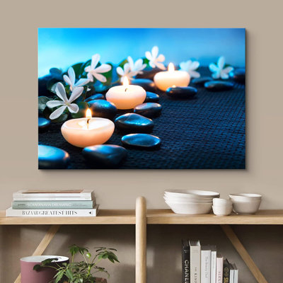 Zen Zen Stone Plumeria Burning Candles and Black Stones on Black Mat - reproduction de photo sur toile tendue