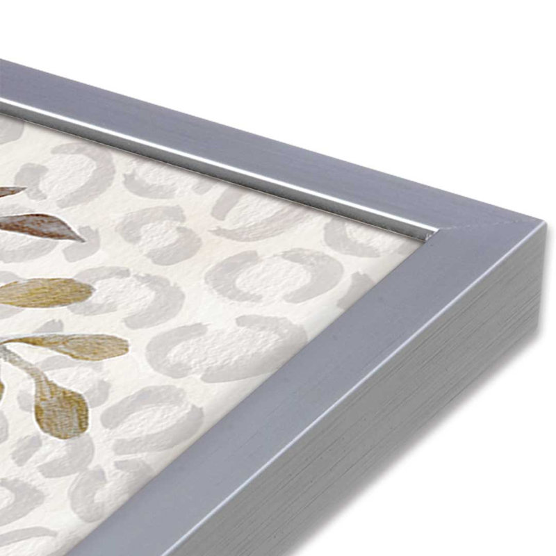 «Tranquil Beauty I» par Cindy Jacobs, reproduction d'art, L 24 po x H 32 po, Argent, Impression encadrée