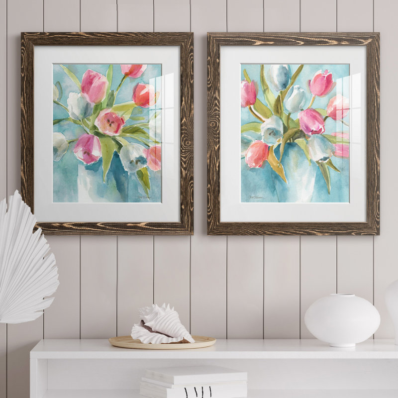 Today's Tulips I - ensemble de 2 reproductions d'art sur papier, H 24 po x l 36 po x P 1,5 po, Papier, cadre noyer, Blanc
