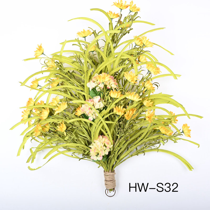 Arrangement floral de fausses fleurs