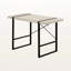 Bureau d'ordinateur au fini taupe clair avec pieds en métal noir H 29,83 po x l 48,78 po x P 23,45 po Jamie