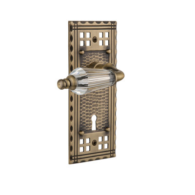 Assiette artisanale avec trou de serrure décoratif et double faux avec levier de salon
