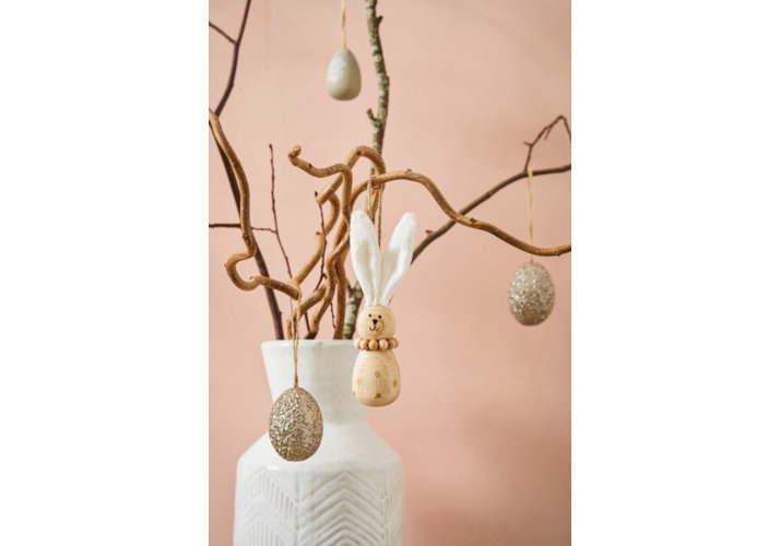 how to decorate for easter with ornaments