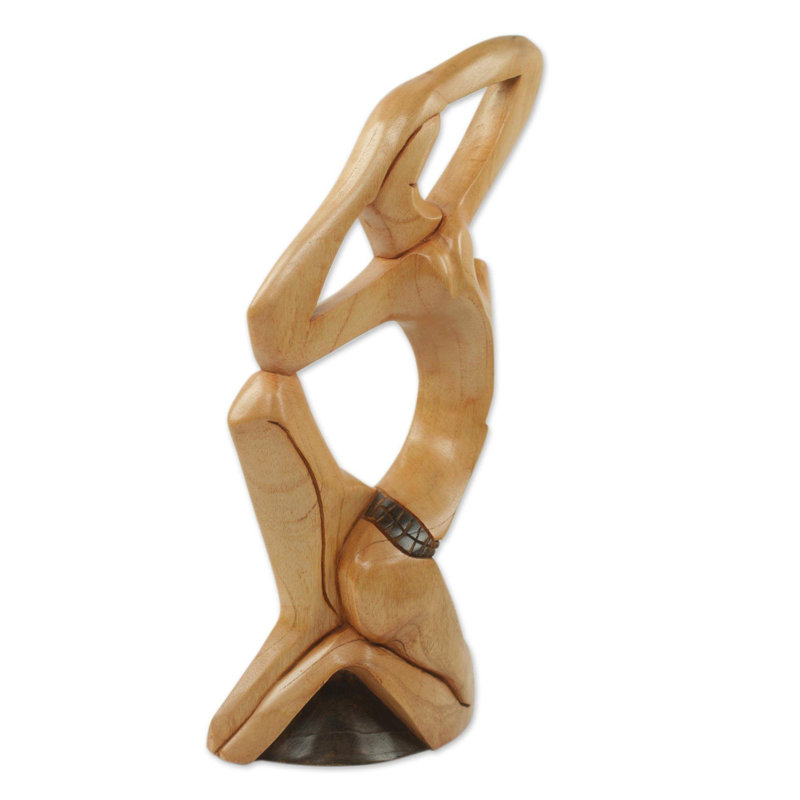 Sculpture en bois dipo fille Mariya