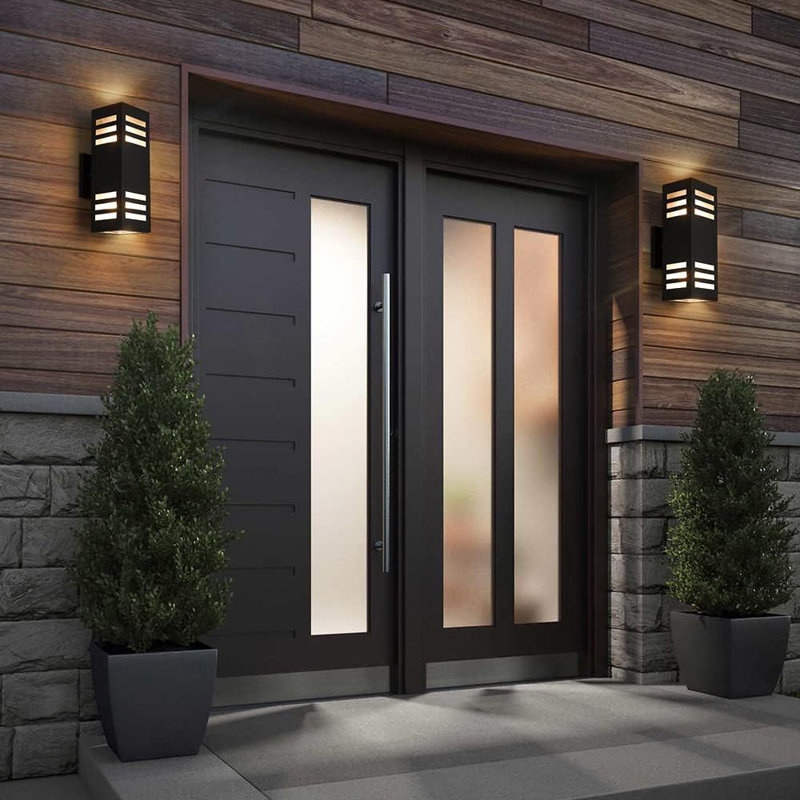 Devann Corner Wall Light