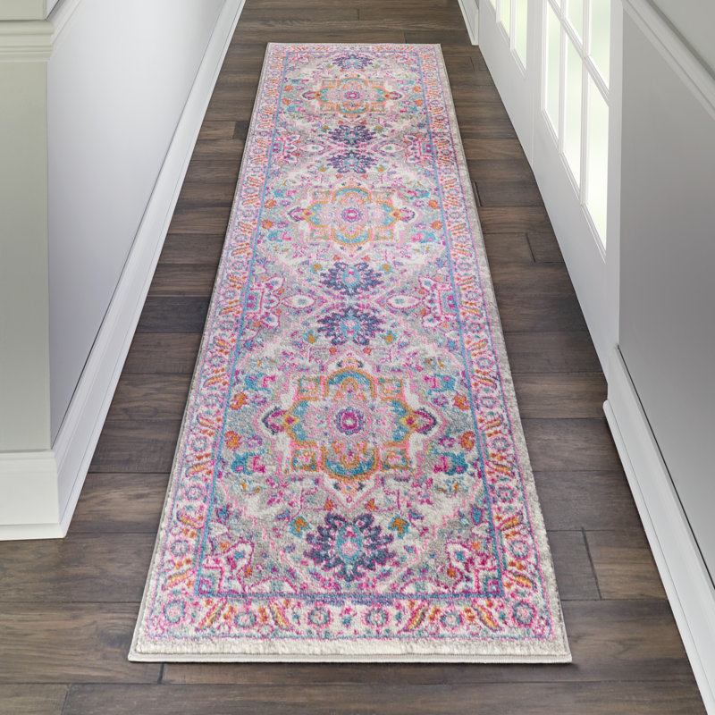 Verda Oriental Indoor Rug, Runner 1'10" x 6'