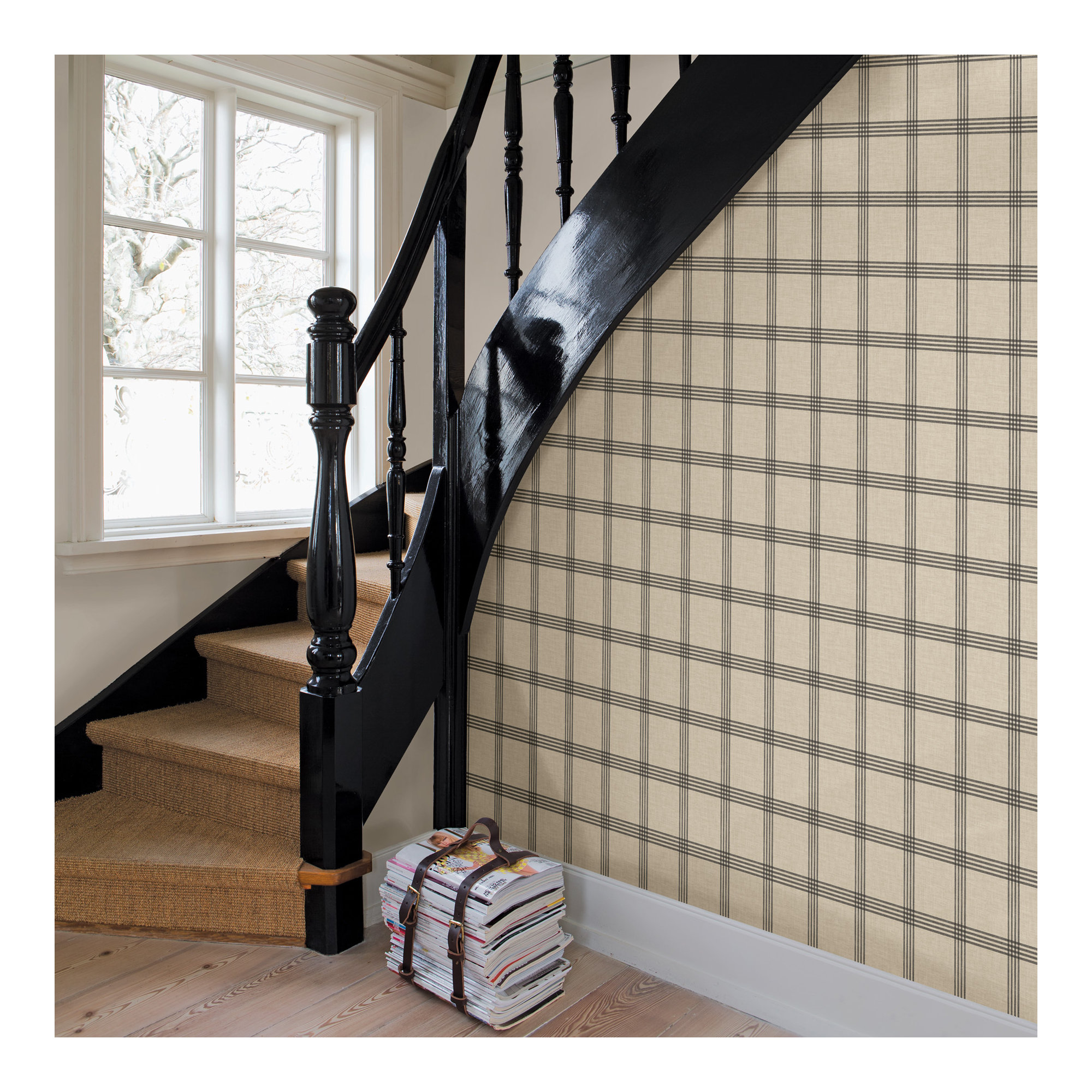 Reavis Plaid Roll, Black