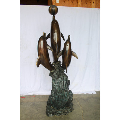 Fontaine en bronze géant 41 po x 27 po x H 91 po Nifao Collection Three Dolphins Performing with Beach Ball