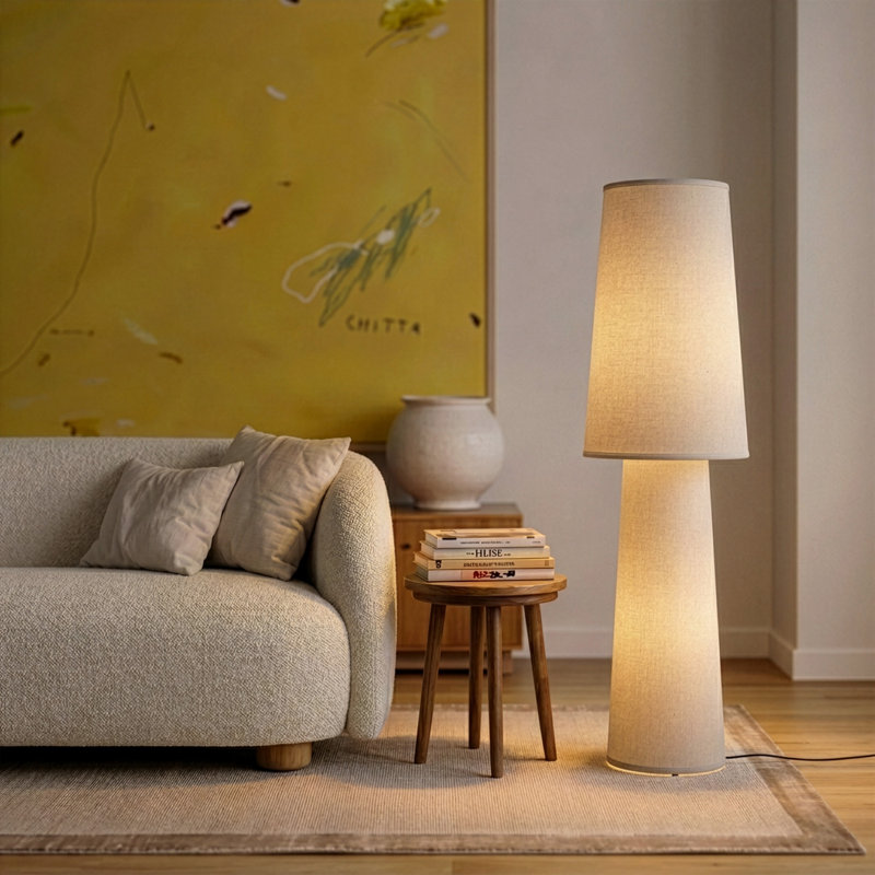 Lampe sur pied DEL 57 po avec abat-jour conique en tissu Obel