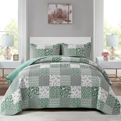 3 Pieces Reversible Patchwork Plaid Floral Boho Quilt Set All-Season Bedding Coverlet Set