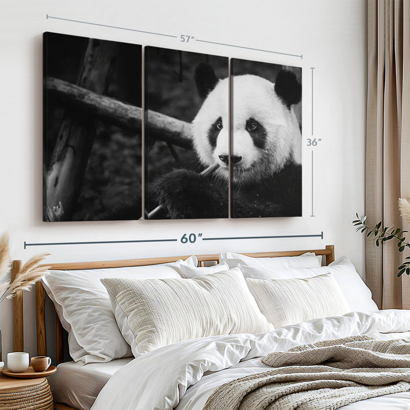 «Eating Giant Panda», 3 pièces sur toile, H 36 po x l 57 po x P 1,25 po