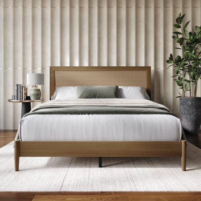 QUEEN SIZE WOODEN PLATFORM BED IN LIGHT OAK