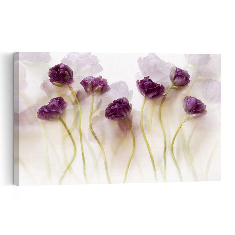 Tulipes violettes oniriques - Illustration abstraite et délicate de tulipes violettes, style printanier., 32" H x 48" W