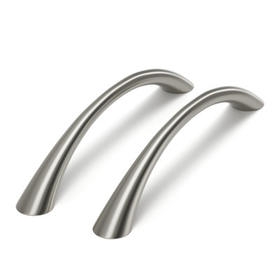 Goldenwarm Curved Cabinet Handles Solid Zinc Alloy Hardware For Dresser Brushed Nickel Drawer Pulls 5 Inch Hole Center, 25 Pack