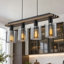 Suspension linéaire à 4 lumières pour îlot de cuisine, en bois et noir mat, avec abat-jour en verre fumé côtelé, à intensité variable