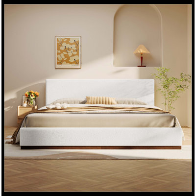 Élégant lit tapissier en tissu blanc avec joli cadre en bois massif texturé grain de bois, blanc, très grand