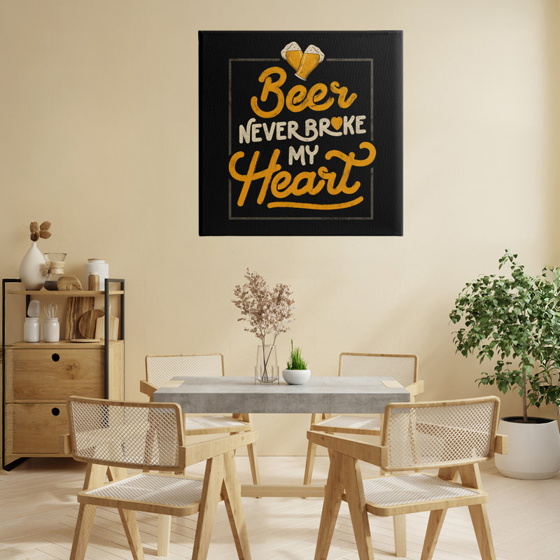 «Beer Never Broke My Heart Canvas», conception par EduEly Designs, H 24 po x l 24 po