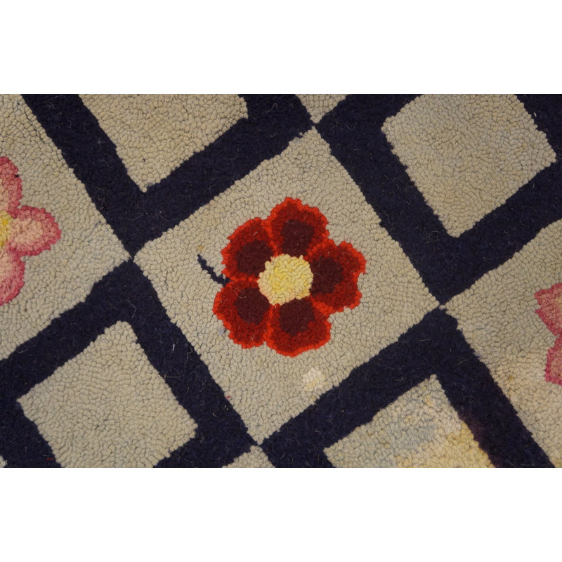 Wool Area Rug in Gray