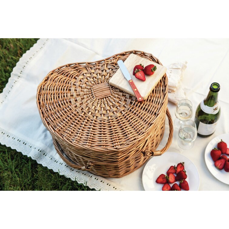 Country Picnic Basket August Grove