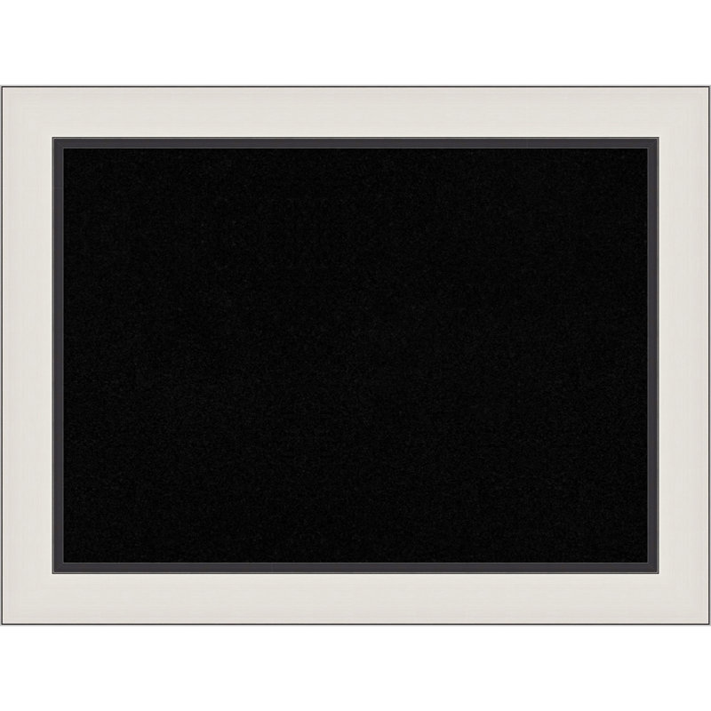 Tableau noir Ellie, cadre noir, tableau d'affichage en liège noir, tableau d'organisation, 26" H x 34" W, Noir