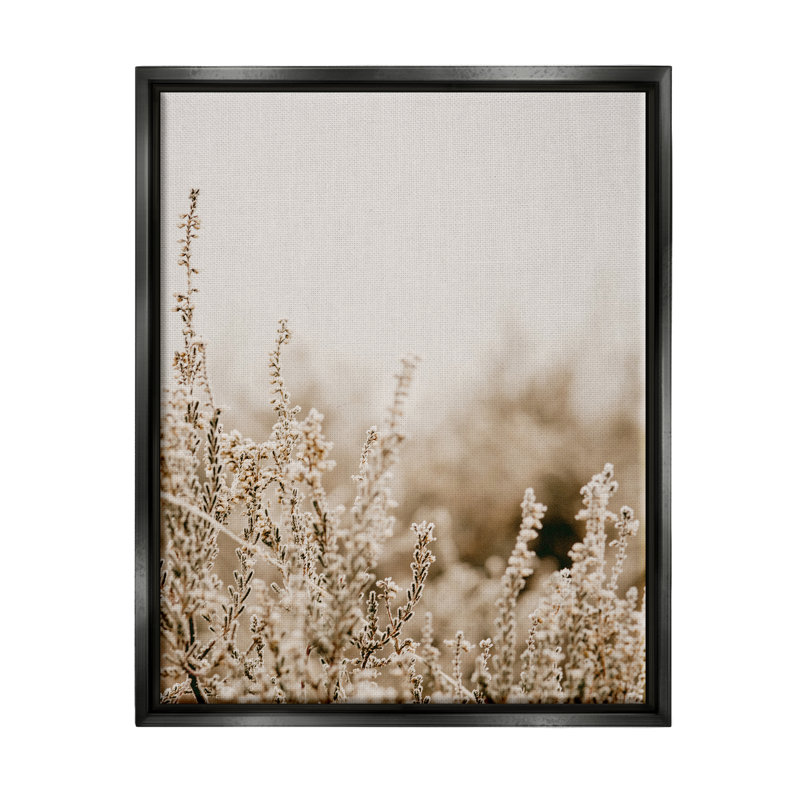 Tranquil Wildflower Meadow Blooms par Leah Straatsma - photographie sur toile, H 21 po x l 17 po x P 1,7 po