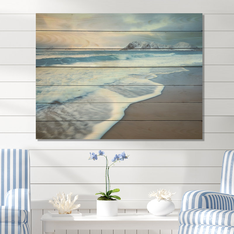 «White Calm Wave» sur une plage côtière III - imprimé plage sur bois, H 34 po x l 44 po x P 0,78 po
