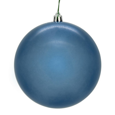 Ornement boule perlé UV de 4 po bleu perle. Le fil est bouclé à travers le capuchon pour plus de durabilité. Fabriqué en plastique incassable. Une finition UV protège l'ornement pour une utilisation saisonnière à l'extérieur. Comprend 6 ornements
