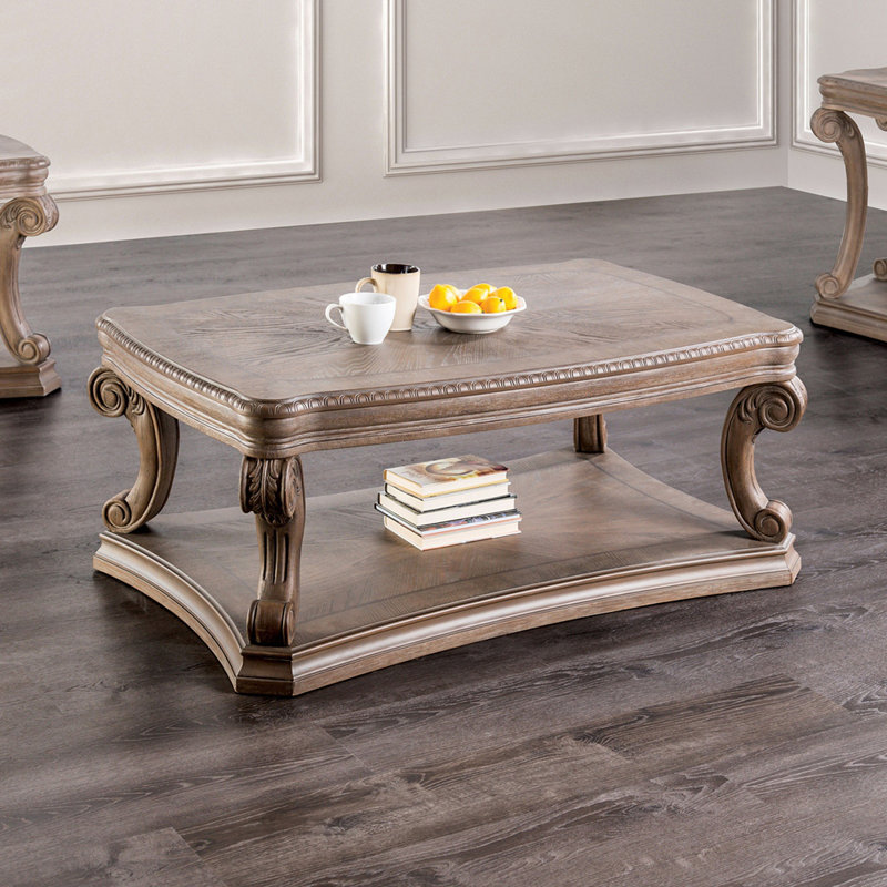 Table basse de style traditionnel avec moulures à volutes Dentil