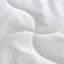 Matelas en mousse ferme 6 po dans une boîte, matelas en mousse réversible-675329977