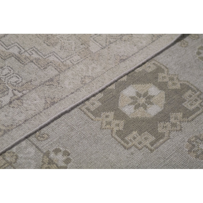Hand-Knotted High-Quality Green Area Rug