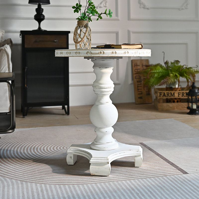 Table basse décorative en bois blanc rustique