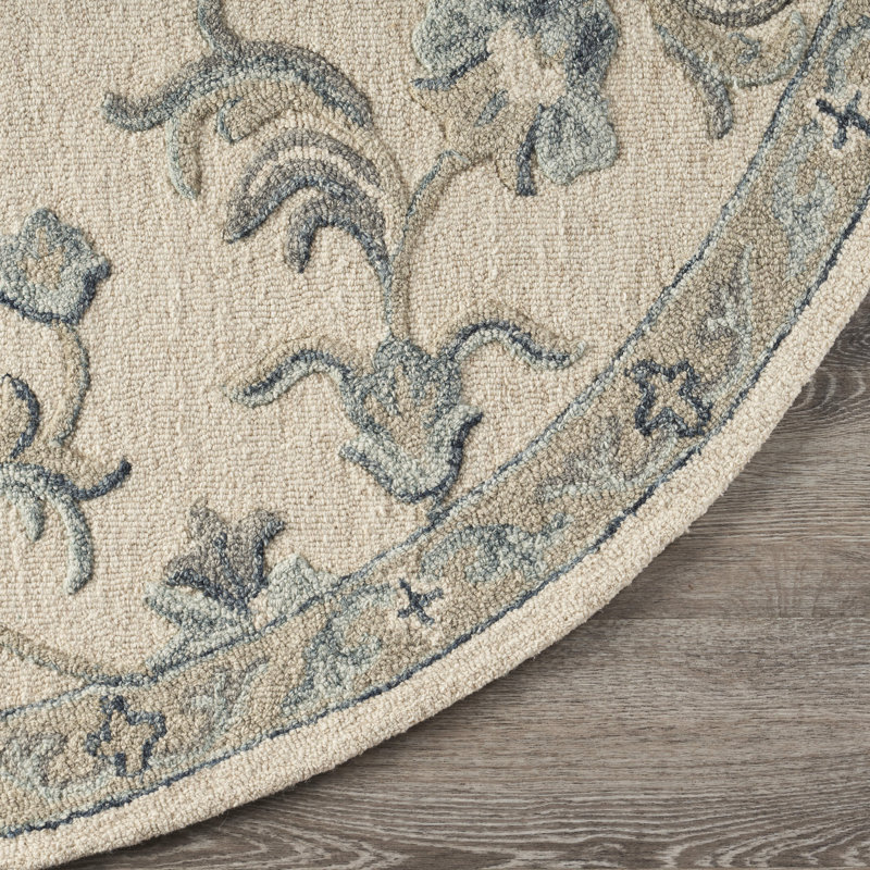 Munz Handmade Traditional Natural Wool Indoor Round Rug, Round 4'10"