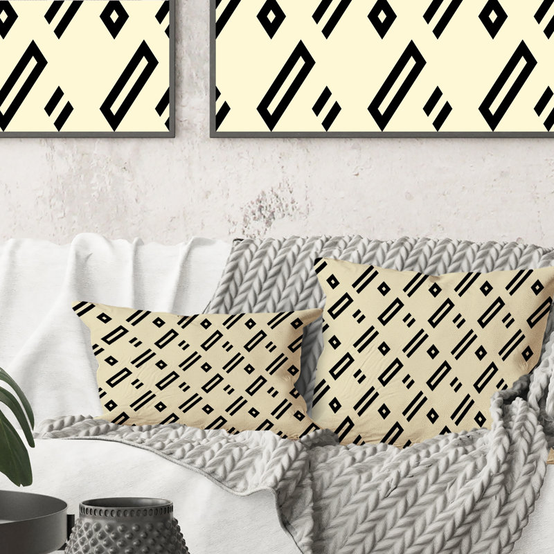 Coussin décoratif beige à motif géométrique diagonal et à motif géométrique beige