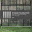 Serre de plain-pied en aluminium de 8 pi x 4 pi avec gouttière et fondation, noir