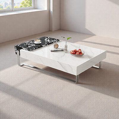 Table basse moderne avec pieds en métal