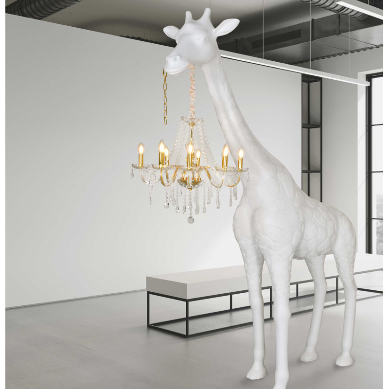 Grande sculpture de girafe