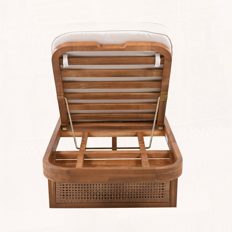 Chaise longue en bois d'acacia et en rotin PE avec coussin blanc