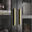Vaisselier autoportant 70,1 "de haut avec portes en verre trempé, 4 tablettes et 2 tiroirs-987152070
