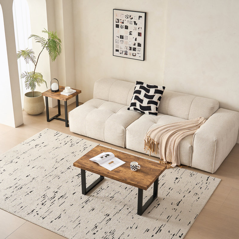Petite table basse avec pieds en métal