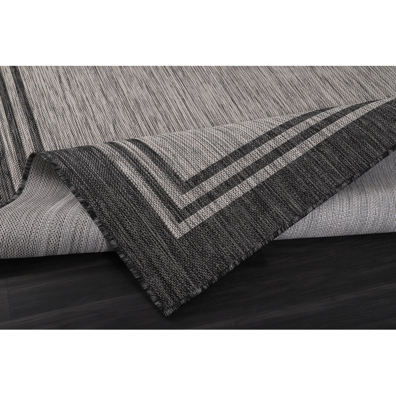 Geometric Indoor / Outdoor Rug, Rectangle 6' x 9'