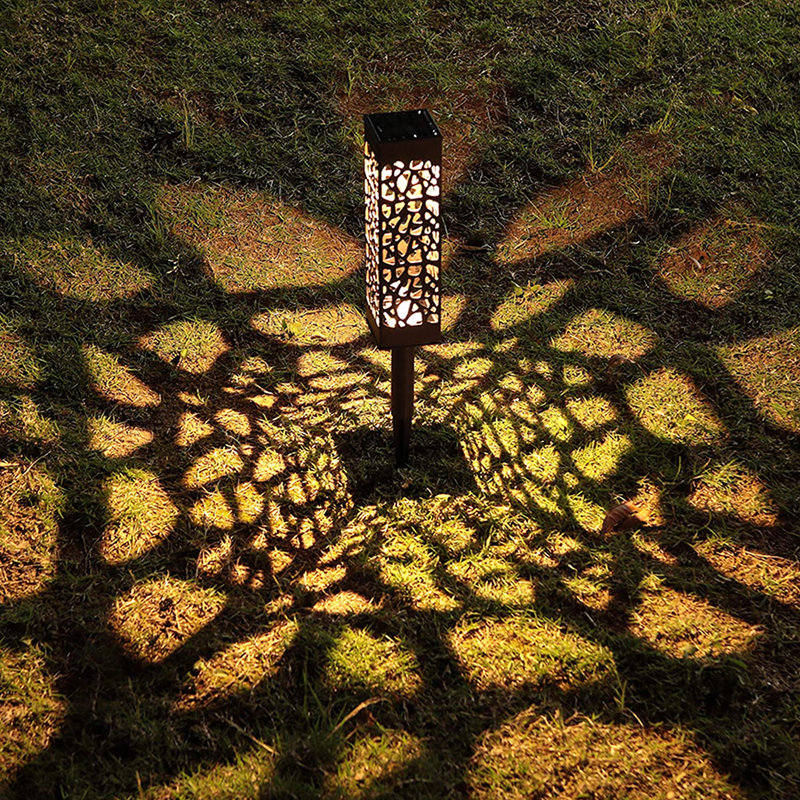 Éclairage de sentier intégré à énergie solaire noir à DEL