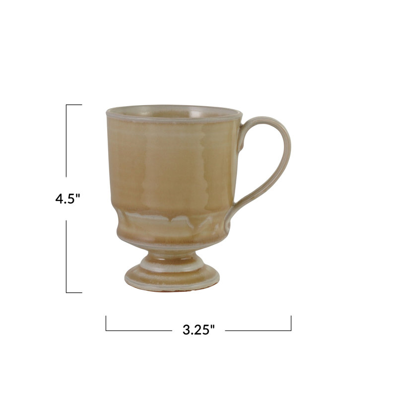 Tasse à pieds en grès brun clair