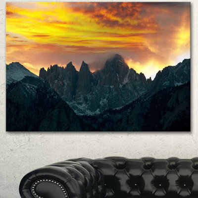 Whitney Mountains Under Cloudy Sky - Reproduction de photo sur toile tendue